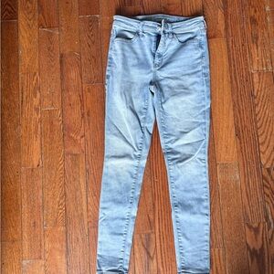 American Eagle Outfitters Mid Rise Skinny Kick 6